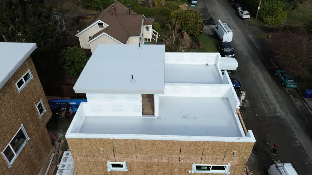 Flat Roofing (TPO, PVC, DeckTec)
