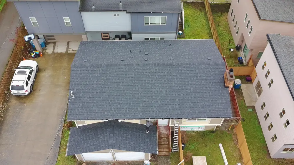 Maksroofs Construction Team