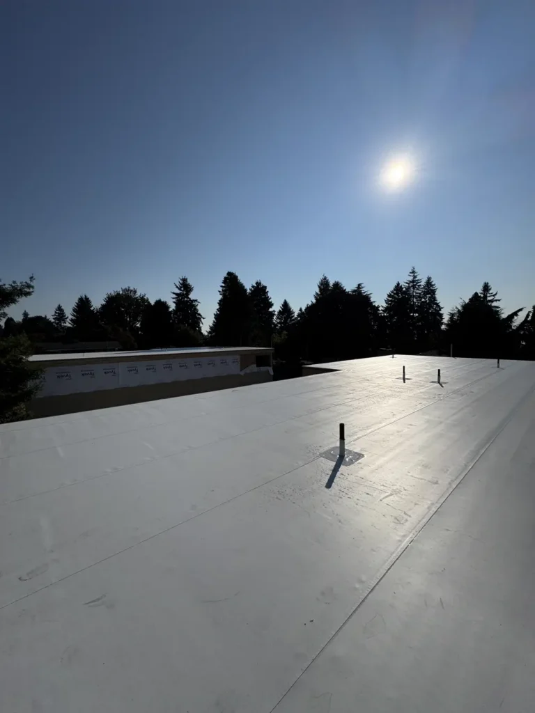 Flat Roofing (TPO, PVC, DeckTec)